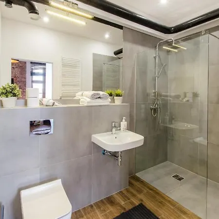 Smart Management - Center Apartment *
