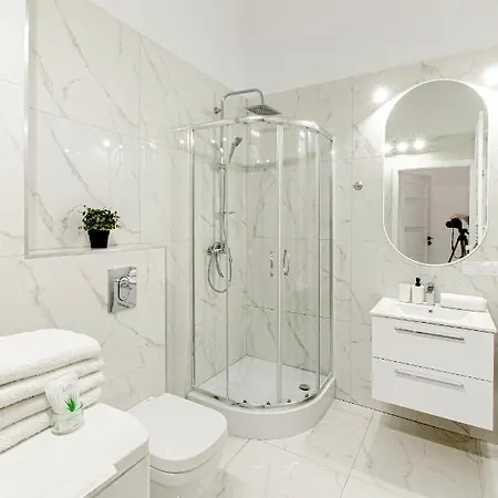Smart Management - Center Apartment *